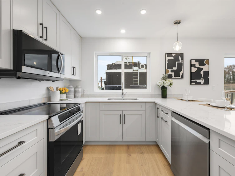6911 Graybar Road, Richmond, BC, V6H 1H3 - 9