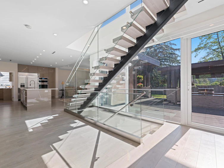 5199 Cliffridge Avenue, North Vancouver, BC, V7R 3V2 - 24