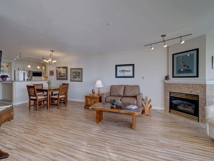 205-5470 Inlet Avenue, Sechelt, BC, V7Z 0H4 - 10