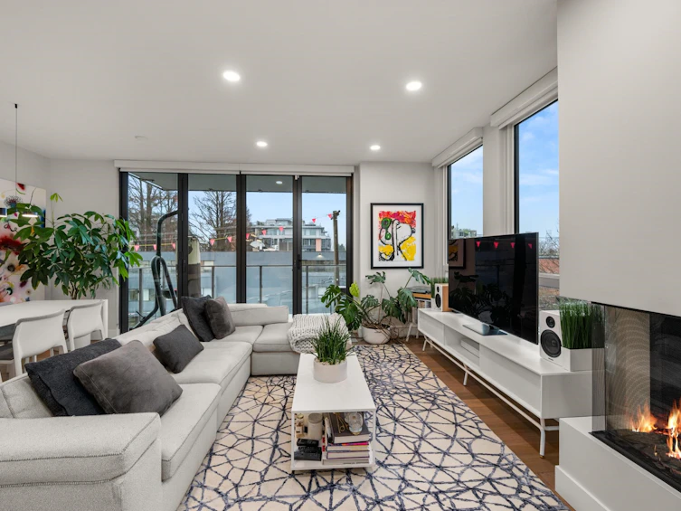 401-2687 Maple Street, Vancouver, BC, V6J 3T7 - 3