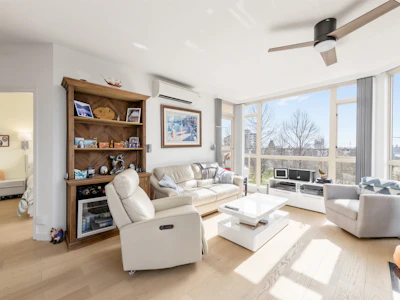 304-160 W Keith Road - 4