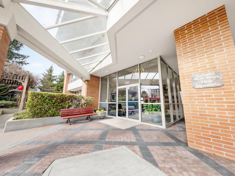 304-160 W Keith Road, North Vancouver, BC, V7M 3M2 - 2
