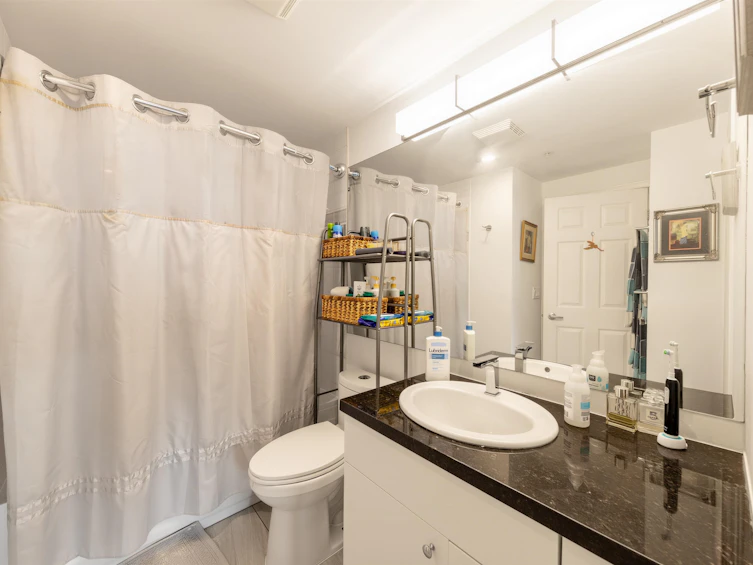 304-160 W Keith Road, North Vancouver, BC, V7M 3M2 - 22