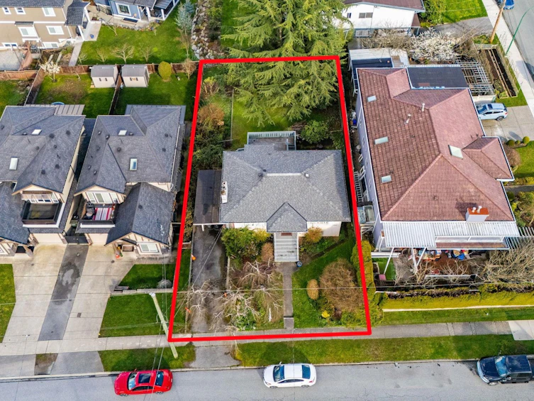 4780 Smith Avenue, Burnaby, BC, V5G 2W2 - 3