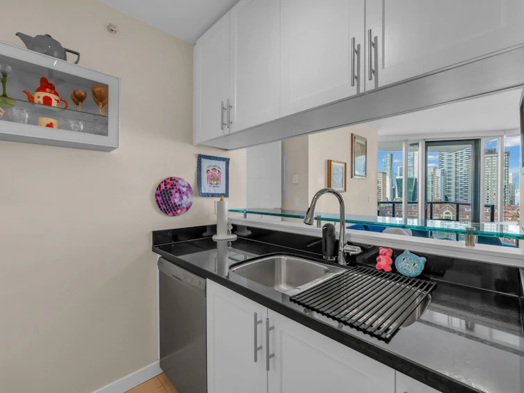 1501-1003 Burnaby Street, Vancouver, BC, V6E 4R7 - 24
