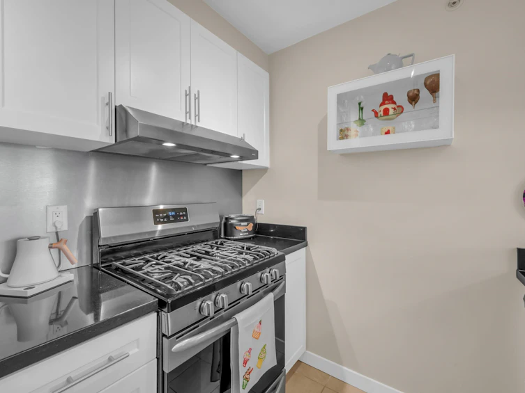 1501-1003 Burnaby Street, Vancouver, BC, V6E 4R7 - 23