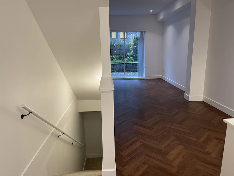 4-9735 University Crescent, Burnaby, BC, V5A 0E8 - 6