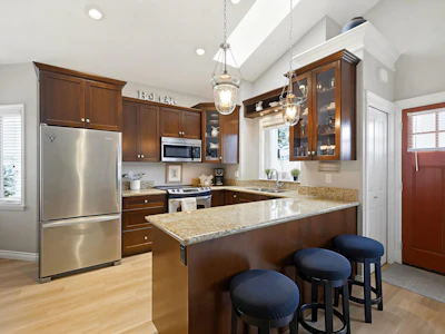 7-1640 140 Street - 3