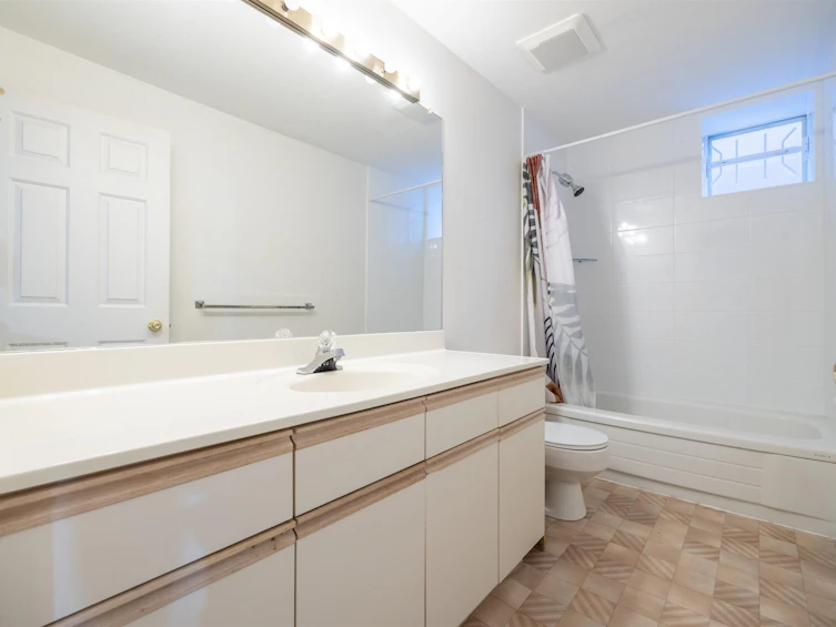 2063 W 47th Avenue, Vancouver, BC, V6M 2M5 - 33