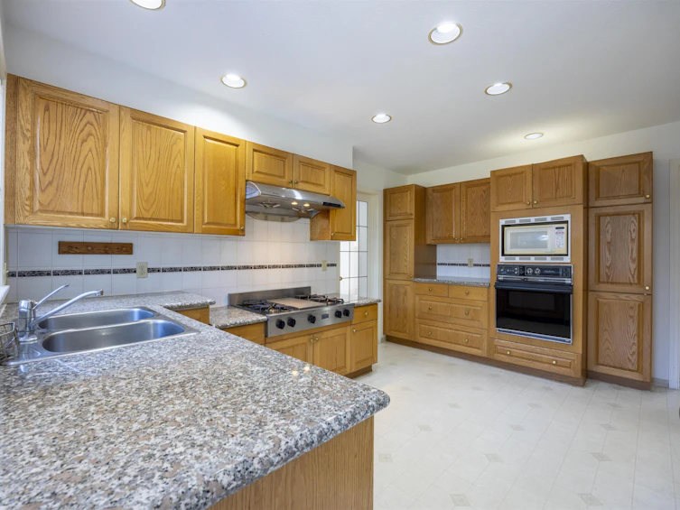 2063 W 47th Avenue, Vancouver, BC, V6M 2M5 - 15
