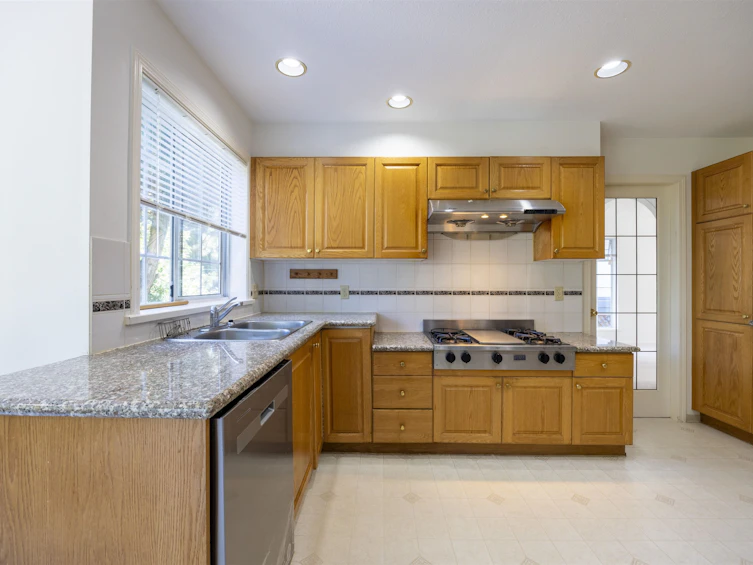 2063 W 47th Avenue, Vancouver, BC, V6M 2M5 - 16
