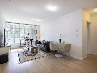 605-3080 Lincoln Avenue - 2