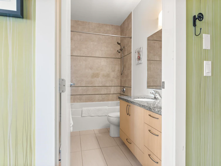202-6233 London Road, Richmond, BC, V7E 6R7 - 24