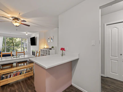 208-2551 Parkview Lane - 5