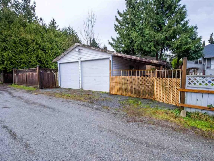 2259 Central Avenue, Port Coquitlam, BC, V3C 1V7 - 10