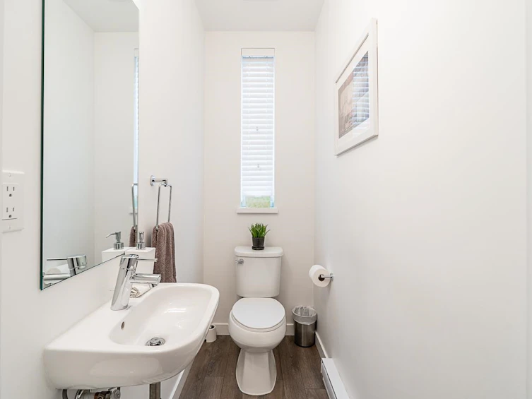 100-15340 Guildford Drive, Surrey, BC, V3R 0C9 - 16