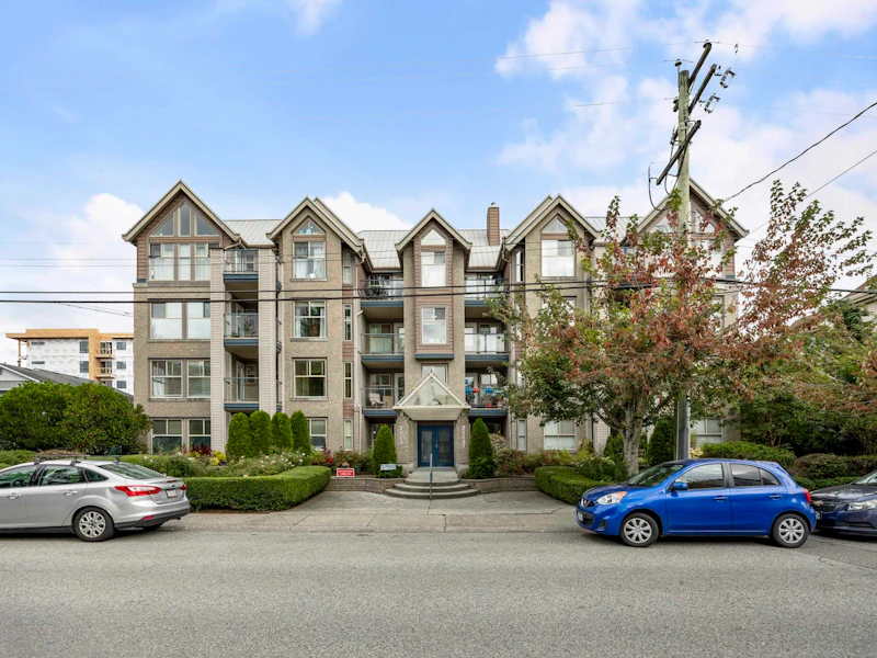 302 - 20237 54th Avenue, Langley BC V3A 3W2