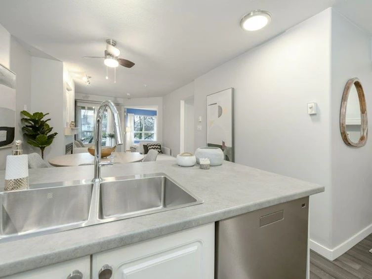 313-760 Kingsway, Vancouver, BC, V5V 3C1 - 13