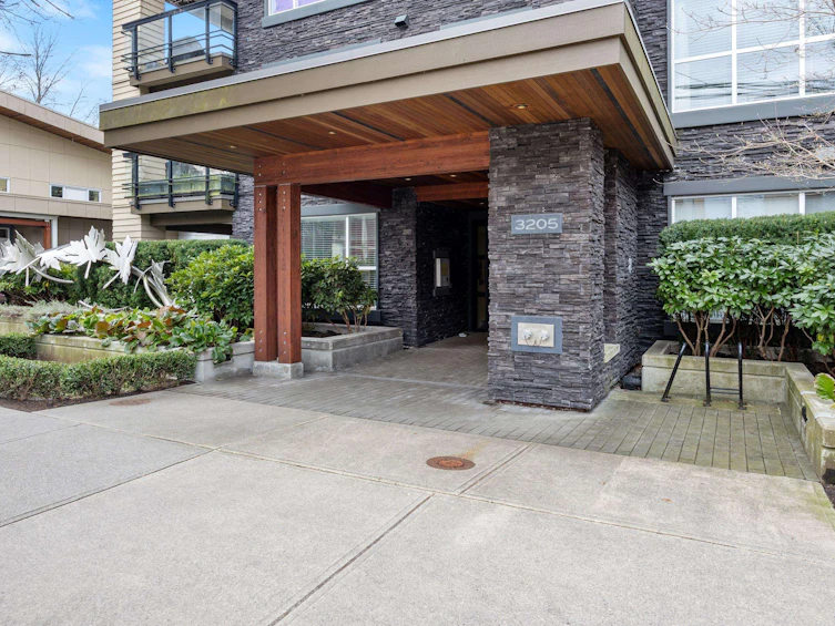 316-3205 Mountain Highway, North Vancouver, BC, V7K 0A3 - 4