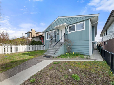 2506 E 45th Avenue - 2