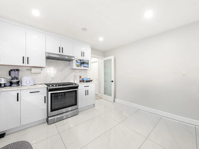 2506 E 45th Avenue, Vancouver, BC, V5R 3B5 - 18