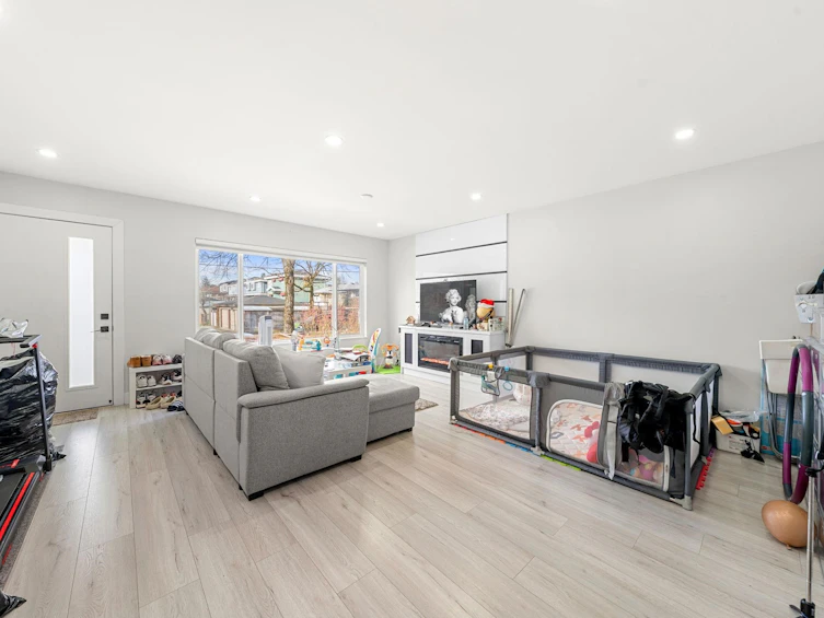 2506 E 45th Avenue, Vancouver, BC, V5R 3B5 - 7
