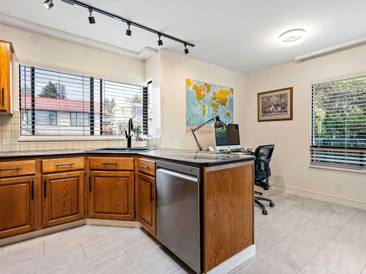 302-1250 Martin Street, Surrey, BC, V4B 3W3 - 20
