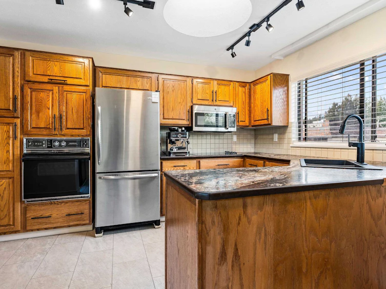 302-1250 Martin Street, Surrey, BC, V4B 3W3 - 21