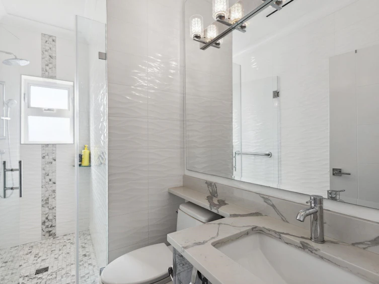 795 E 39th Avenue, Vancouver, BC, V5W 1K5 - 12