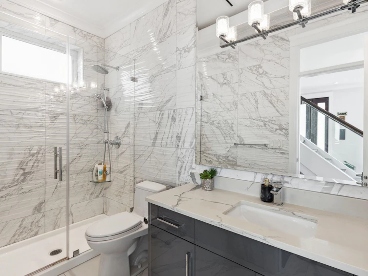 795 E 39th Avenue, Vancouver, BC, V5W 1K5 - 22