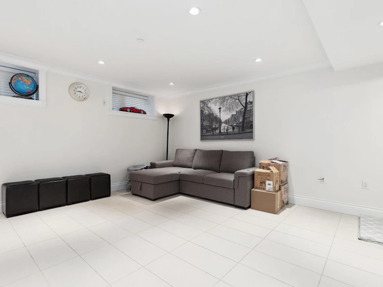795 E 39th Avenue, Vancouver, BC, V5W 1K5 - 25