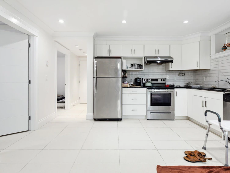 795 E 39th Avenue, Vancouver, BC, V5W 1K5 - 26