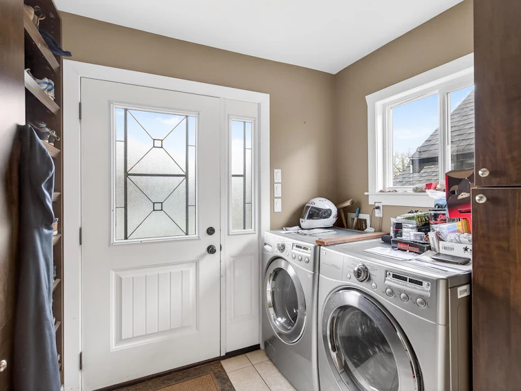 2631 E Pender Street, Vancouver, BC, V5K 2B6 - 10