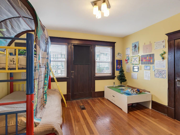 2631 E Pender Street, Vancouver, BC, V5K 2B6 - 14