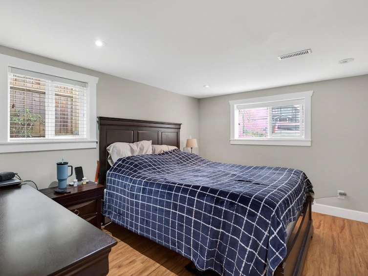 2631 E Pender Street, Vancouver, BC, V5K 2B6 - 19