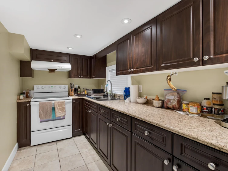 2631 E Pender Street, Vancouver, BC, V5K 2B6 - 17