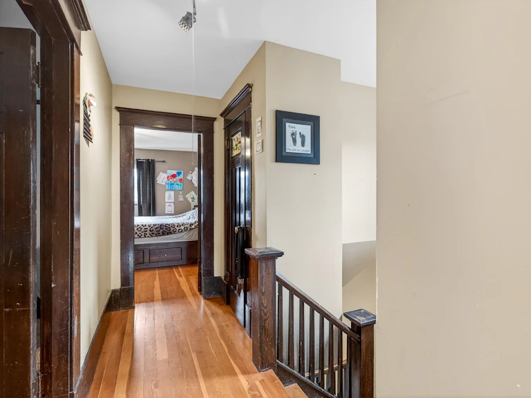 2631 E Pender Street, Vancouver, BC, V5K 2B6 - 11