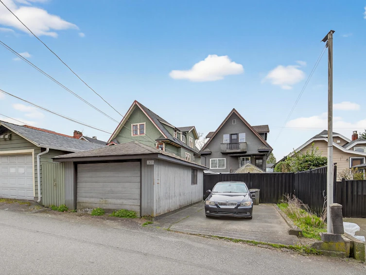 2631 E Pender Street, Vancouver, BC, V5K 2B6 - 22