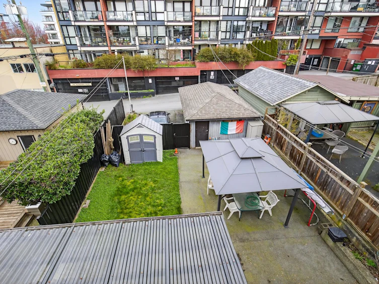2631 E Pender Street, Vancouver, BC, V5K 2B6 - 15