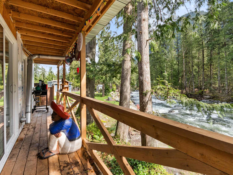 19452 Silver Skagit Road, Hope, BC, V0X 1L2 - 19