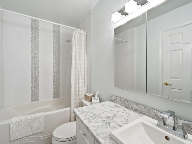 18636 62a Avenue, Surrey, BC, V3S 7N7 - 18