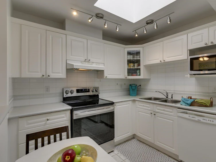 414-128 W 8th Street, North Vancouver, BC, V7M 3M1 - 10