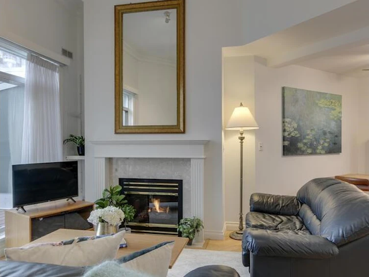 414-128 W 8th Street, North Vancouver, BC, V7M 3M1 - 4