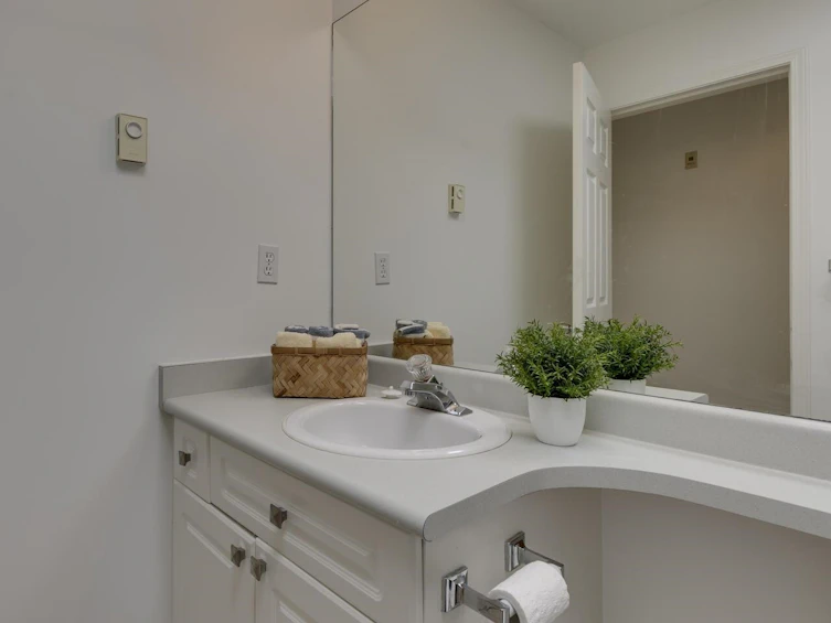 414-128 W 8th Street, North Vancouver, BC, V7M 3M1 - 22