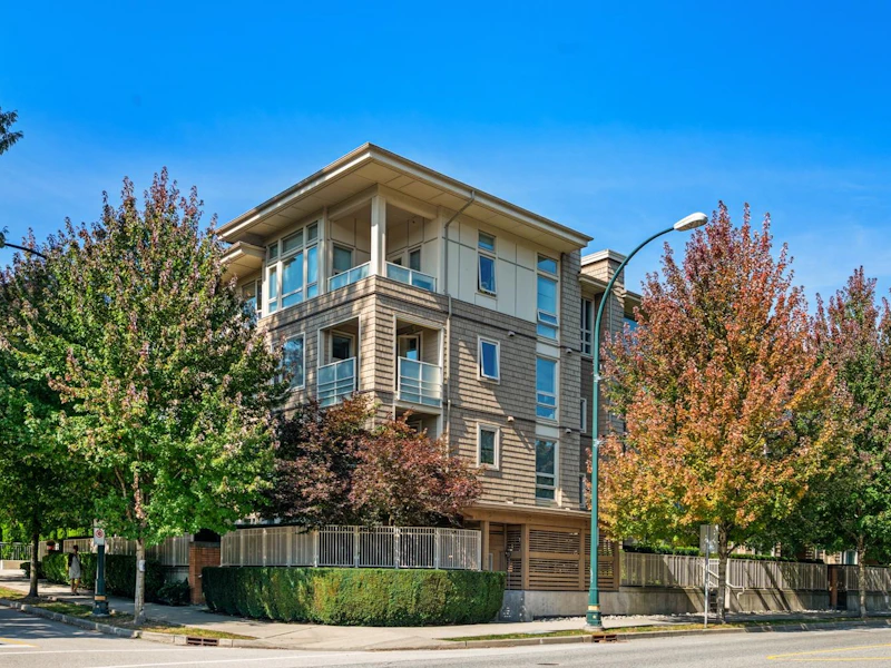 206 - 2665 Mountain Highway, North Vancouver BC