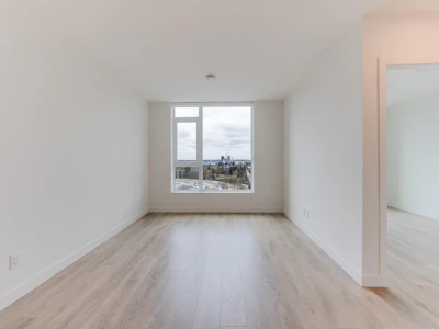1401-308 Alderson Avenue - 5