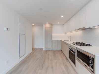 1401-308 Alderson Avenue - 3