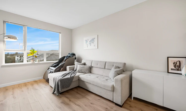 511-9233 Odlin Road