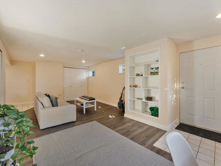 231 E Eighth Avenue, New Westminster, BC, V3L 4K3 - 29