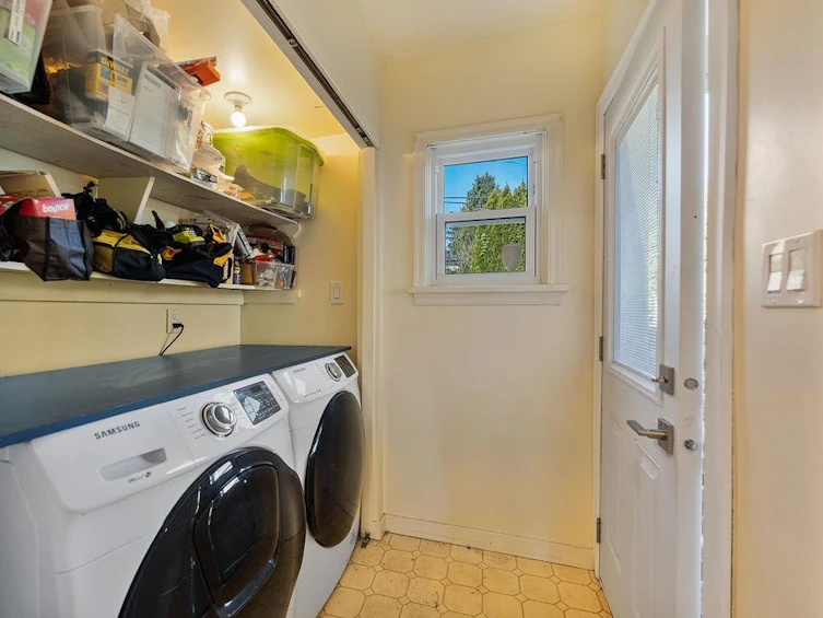231 E Eighth Avenue, New Westminster, BC, V3L 4K3 - 23